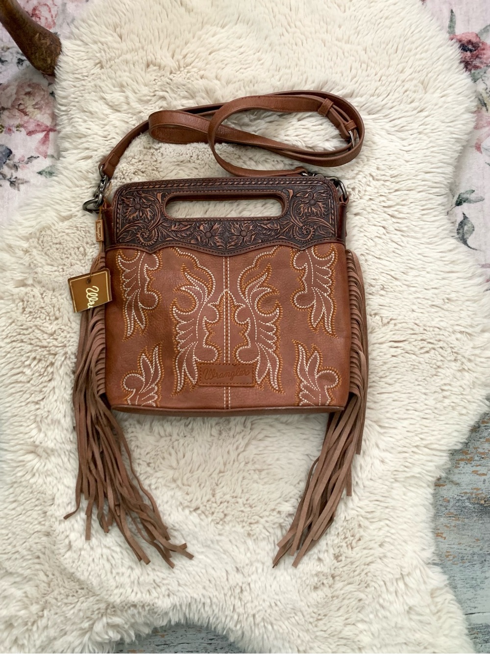 🌵NWT Wrangler Tooled Fringe Western Crossbody Bag Purse🌵